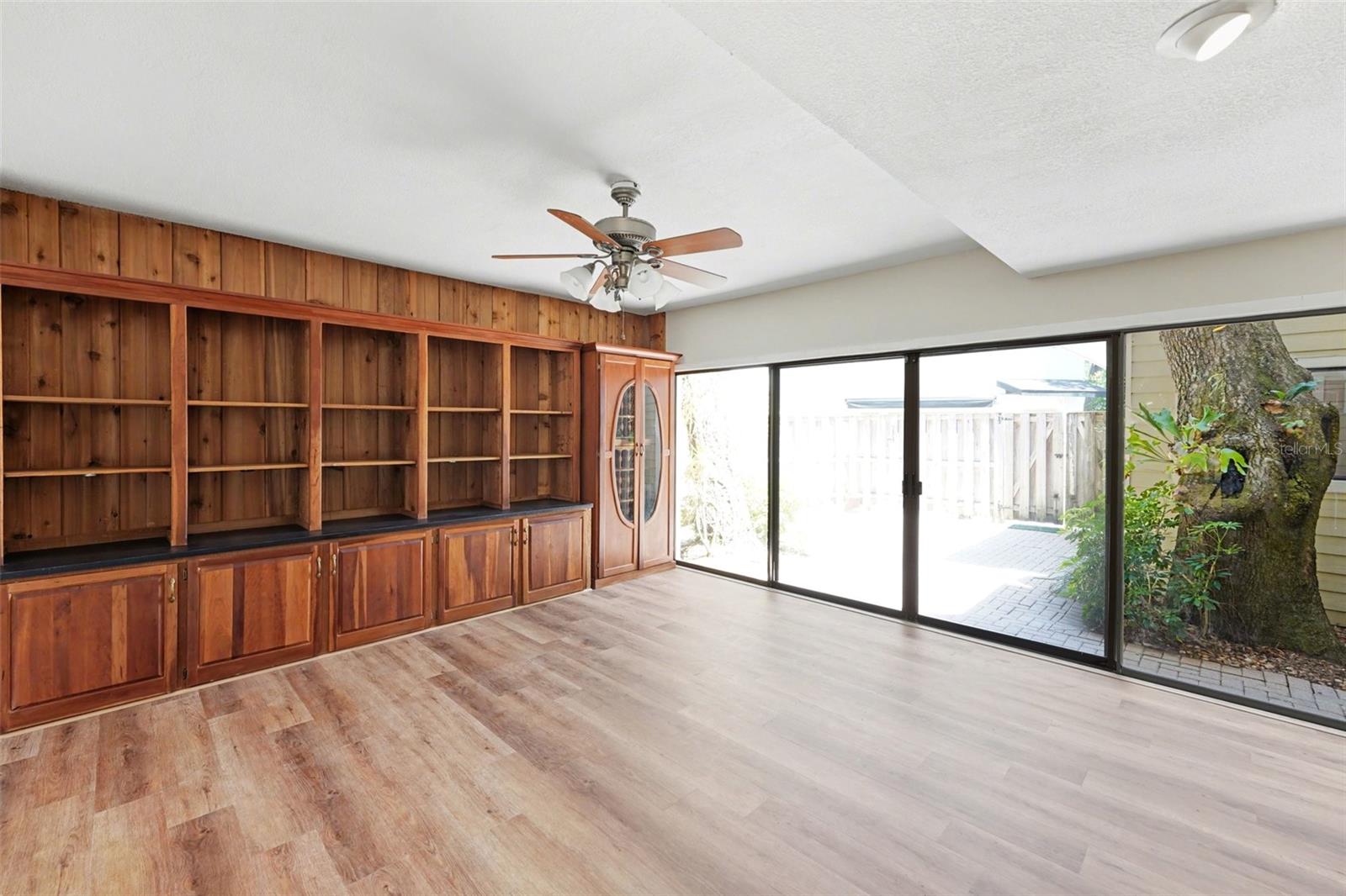 Image 9 of 24 For 1029 43rd Avenue N 1