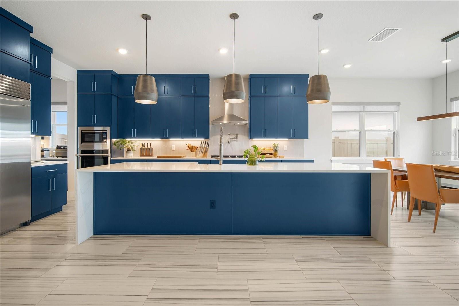 Image 10 of 31 For 8809 Drummer Plank Drive