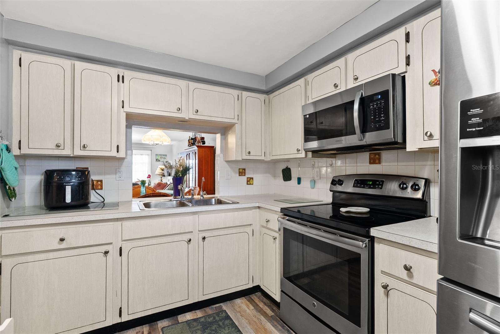 Image 9 of 42 For 4227 Rax Place 4227