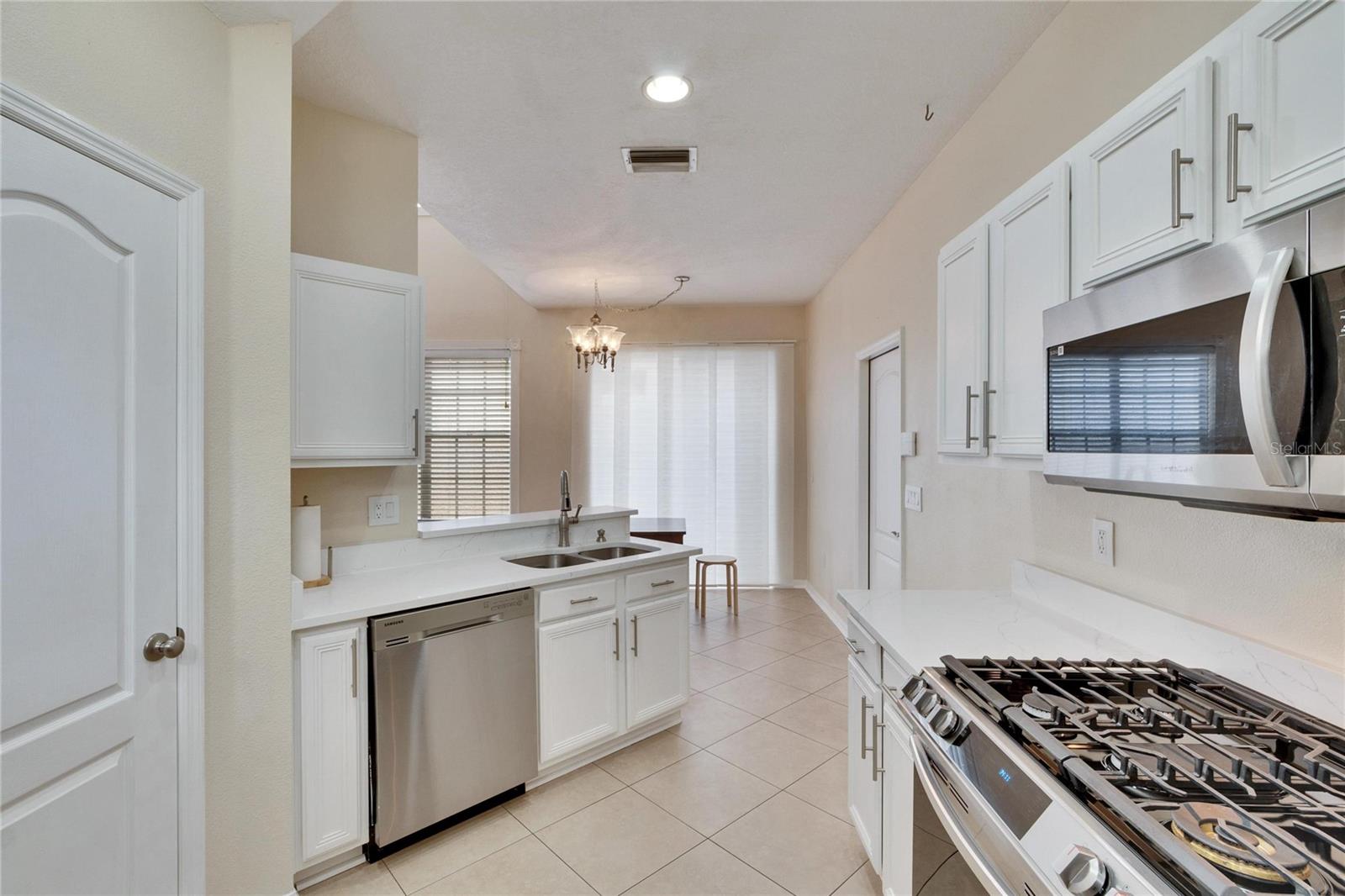 Image 17 of 59 For 9105 Crystal Commons Way