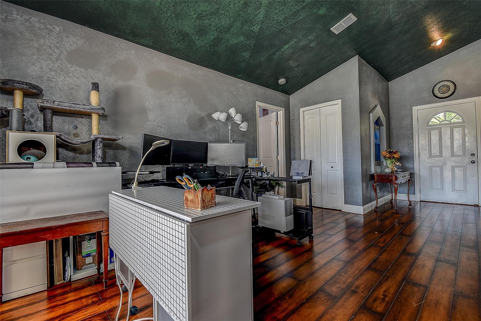 Image 29 of 48 For 7730 Grimsby Lane