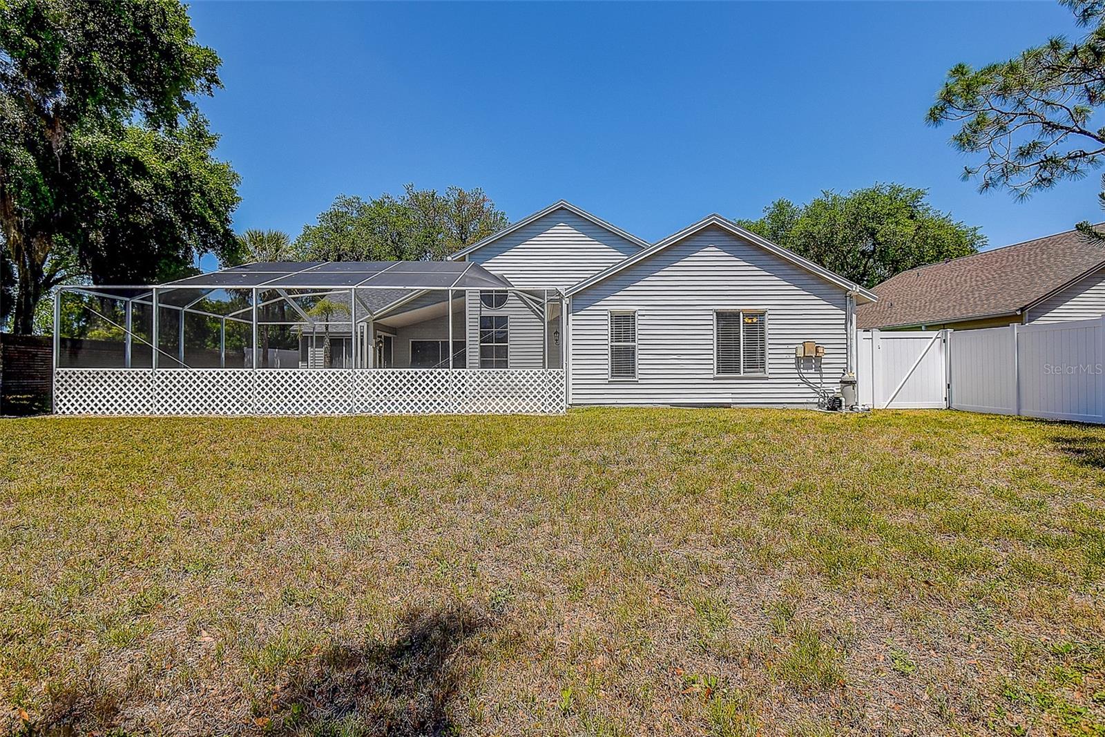 Image 4 of 48 For 7730 Grimsby Lane