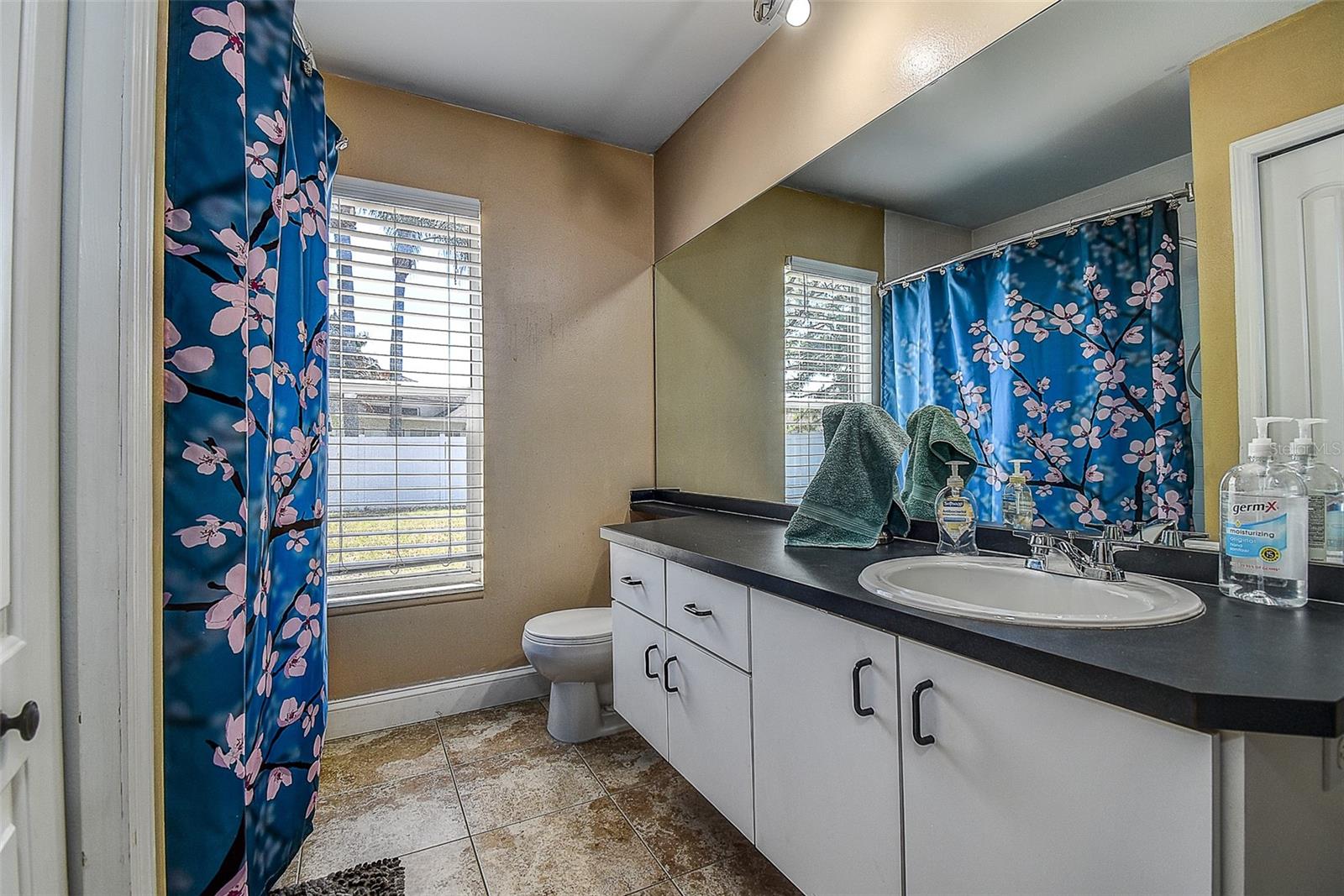 Image 43 of 48 For 7730 Grimsby Lane