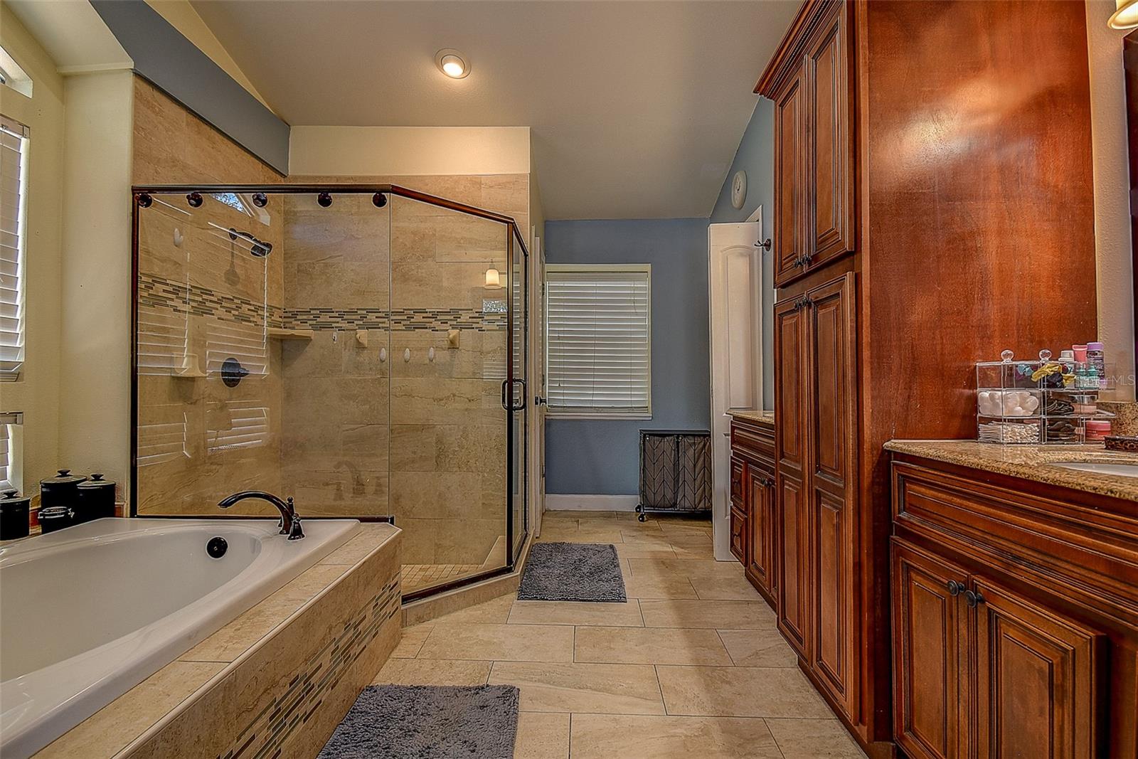 Image 44 of 48 For 7730 Grimsby Lane