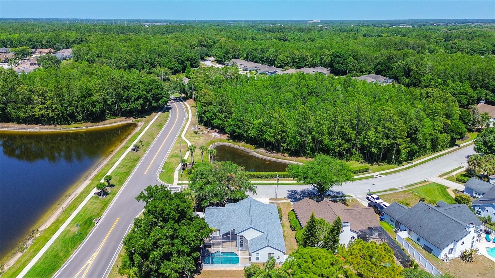 Image 8 of 48 For 7730 Grimsby Lane