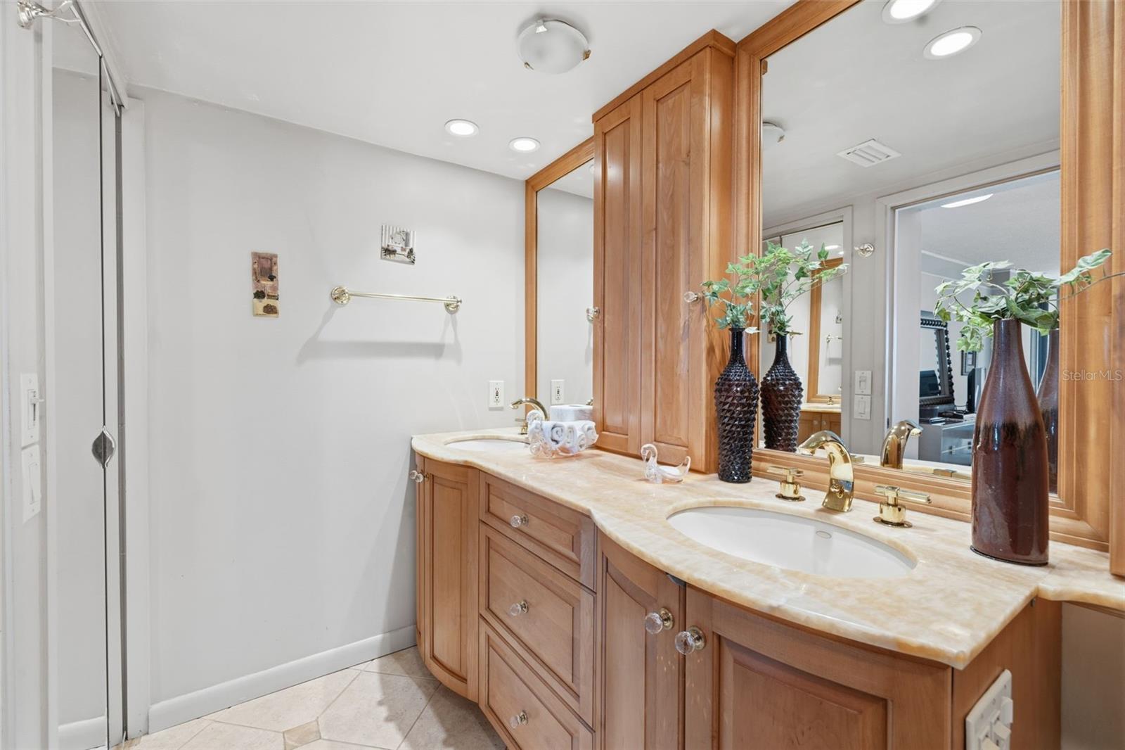 Image 28 of 62 For 9495 Blind Pass Road 1208