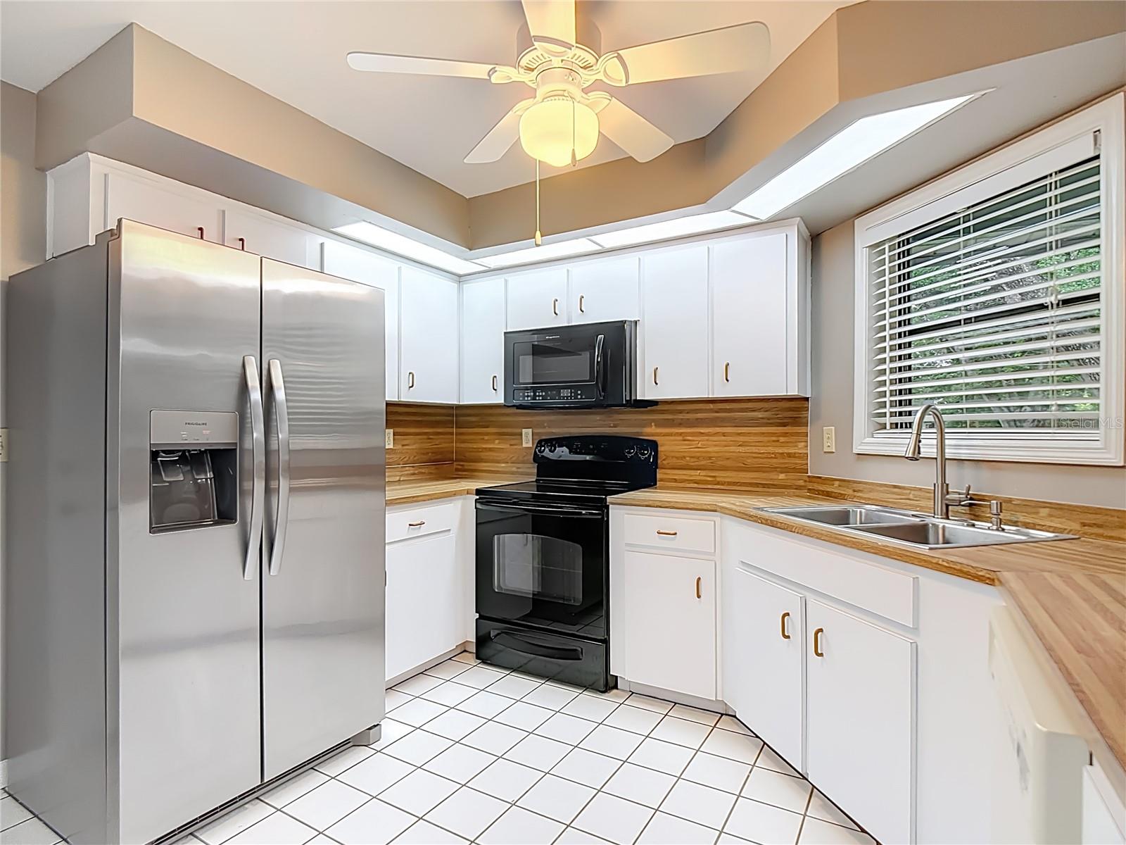 Image 11 of 37 For 109 South Court