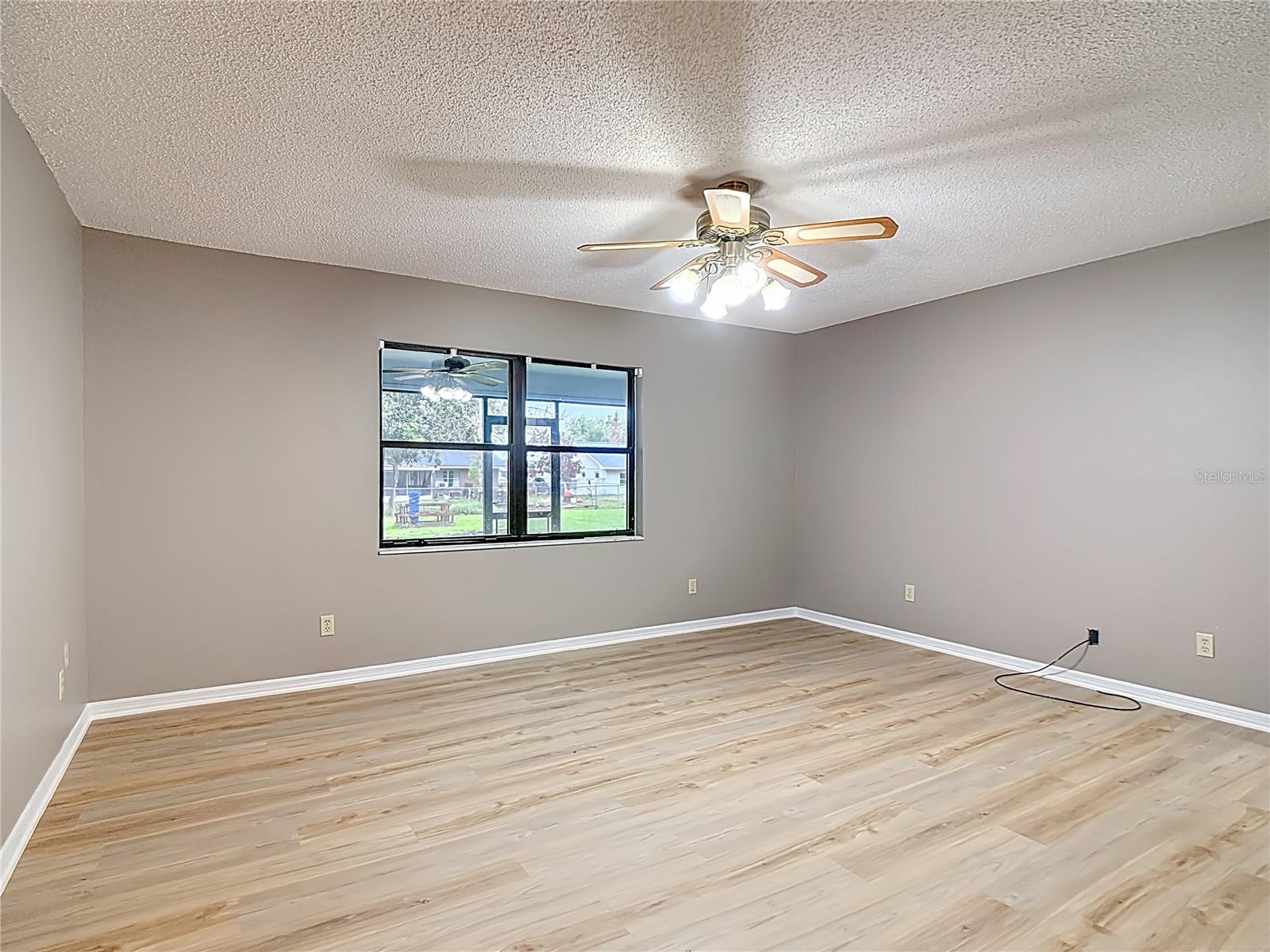 Image 19 of 37 For 109 South Court