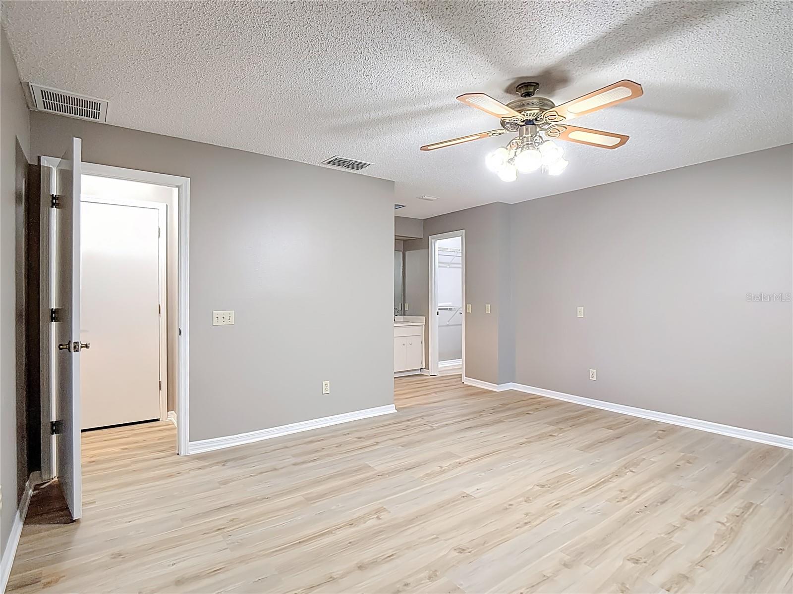 Image 20 of 37 For 109 South Court