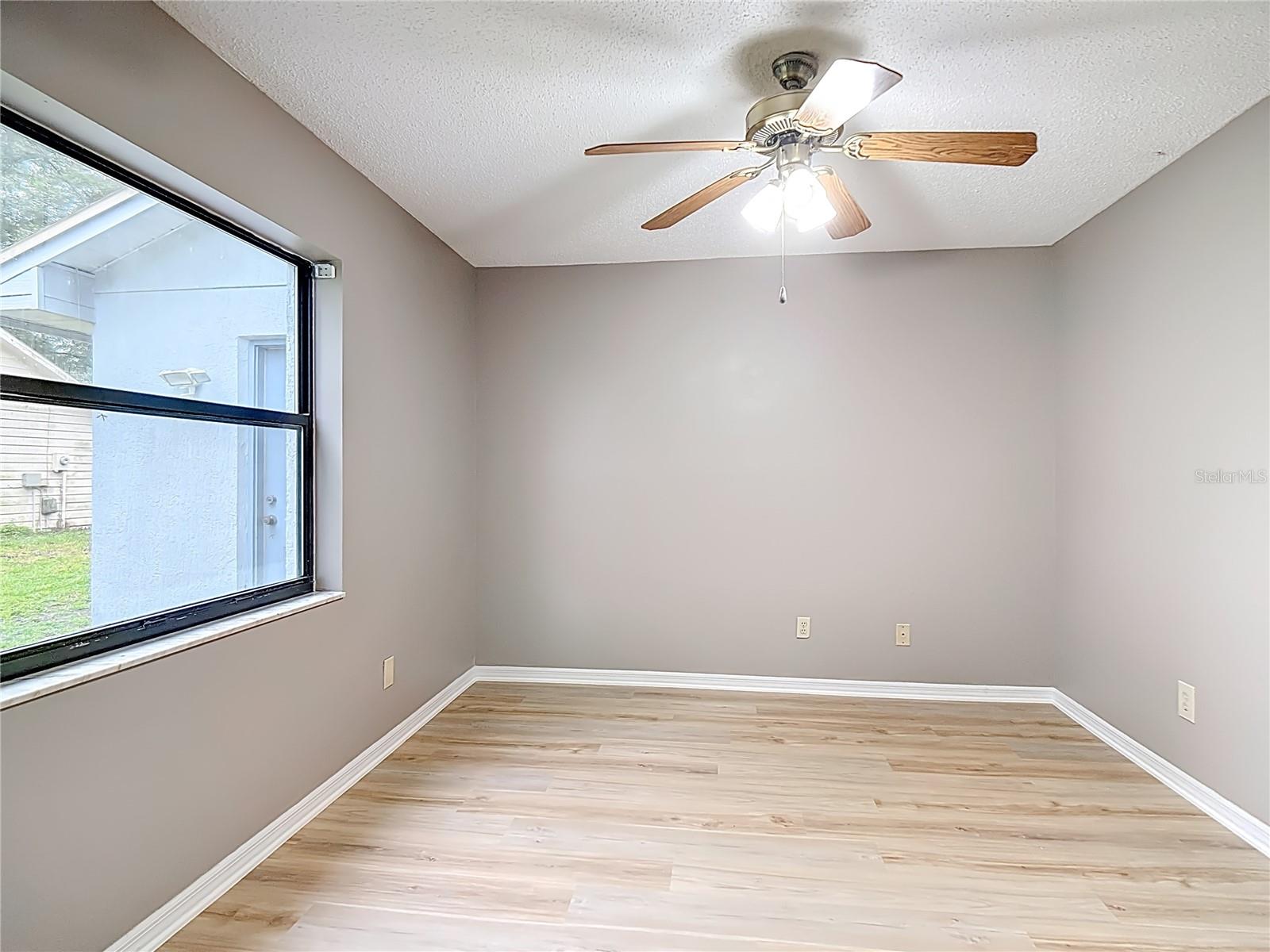 Image 25 of 37 For 109 South Court