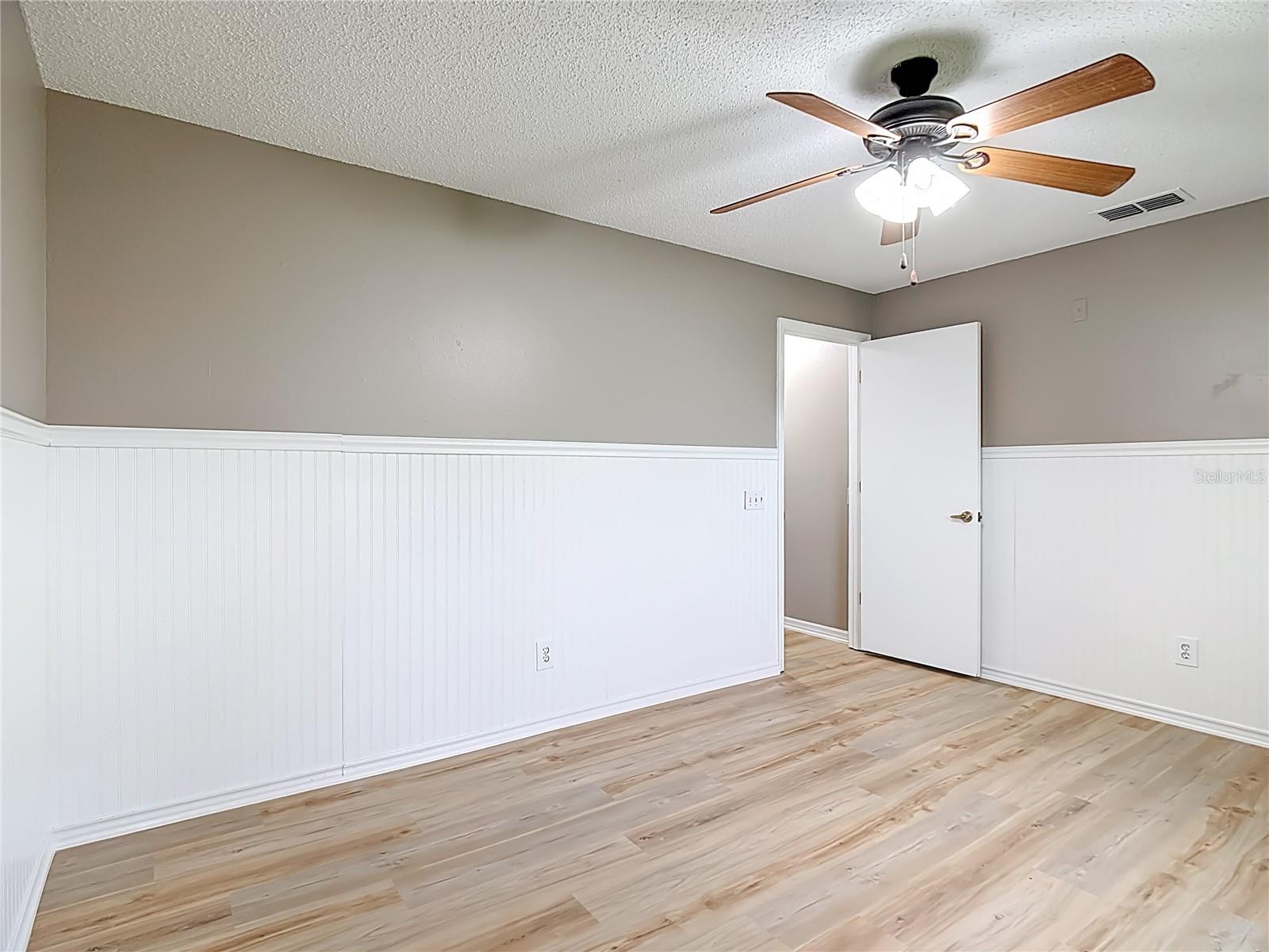 Image 27 of 37 For 109 South Court