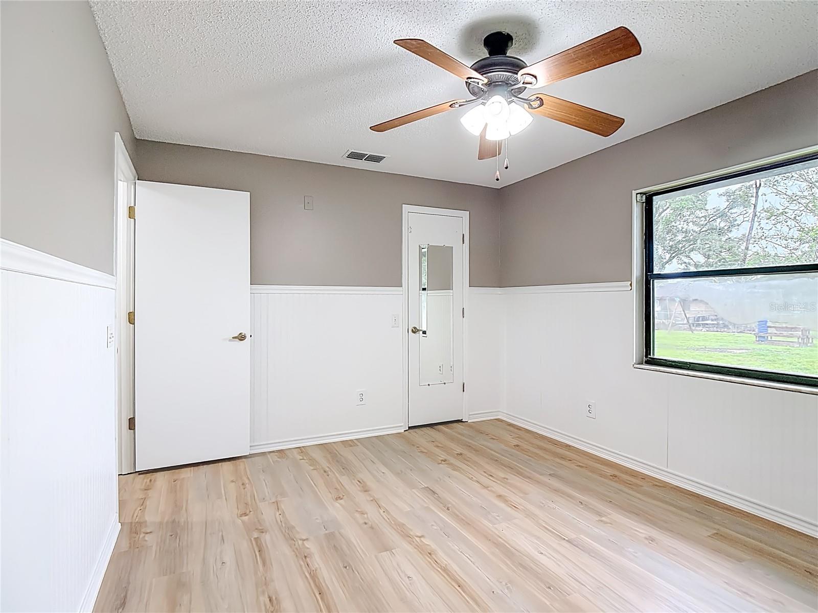 Image 28 of 37 For 109 South Court