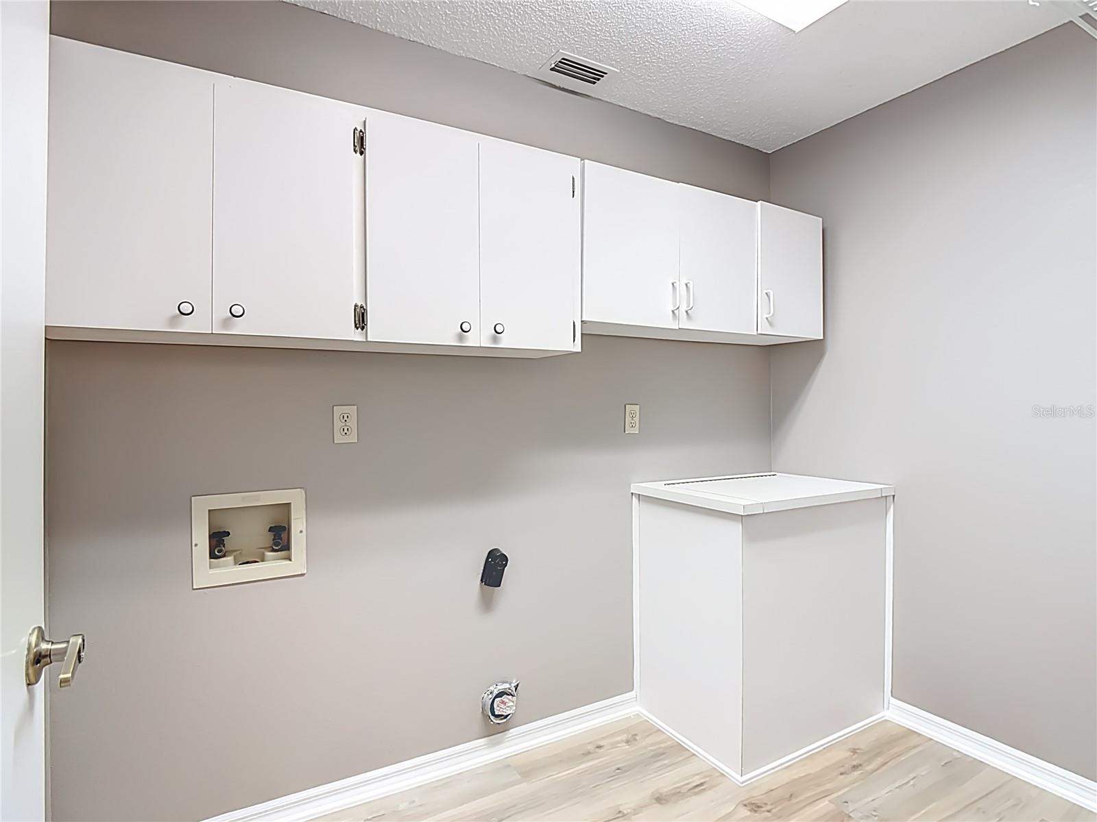 Image 29 of 37 For 109 South Court