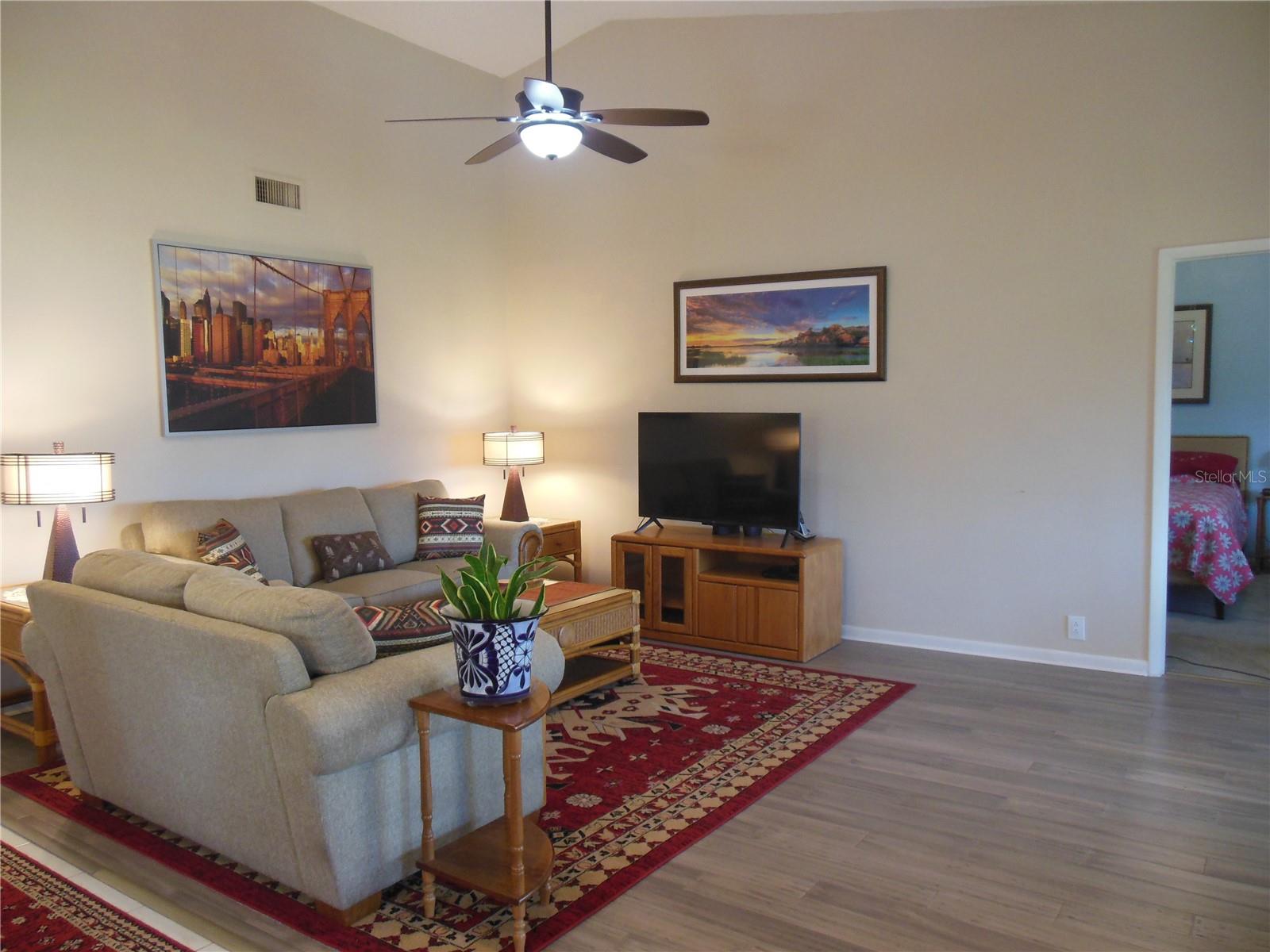 Image 3 of 38 For 3053 Landmark Boulevard 1107`