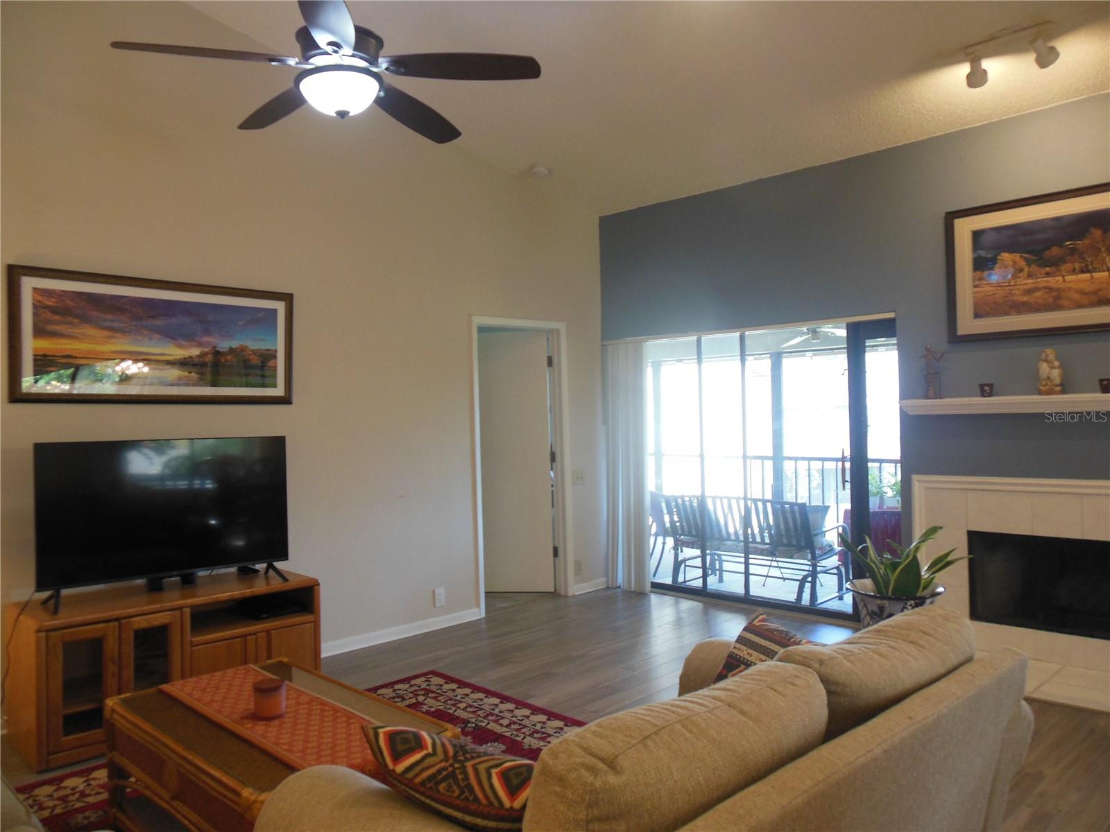 Image 4 of 38 For 3053 Landmark Boulevard 1107`