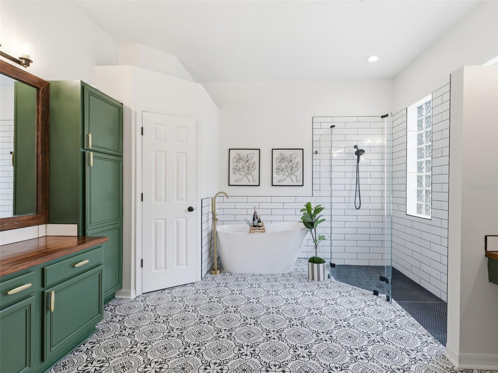 Image 12 of 30 For 10017 Oxford Chapel Drive