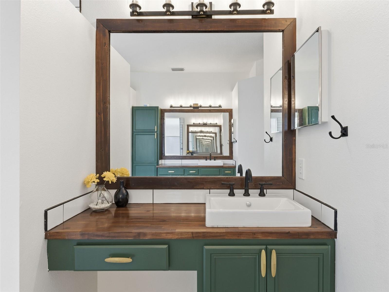 Image 15 of 30 For 10017 Oxford Chapel Drive