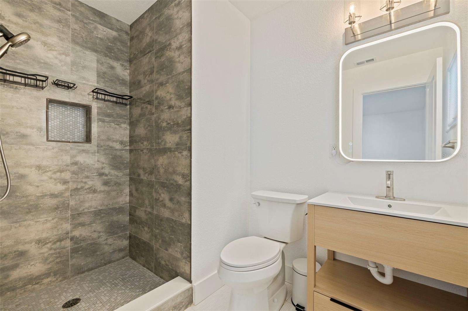 Image 18 of 37 For 176 175th Avenue E