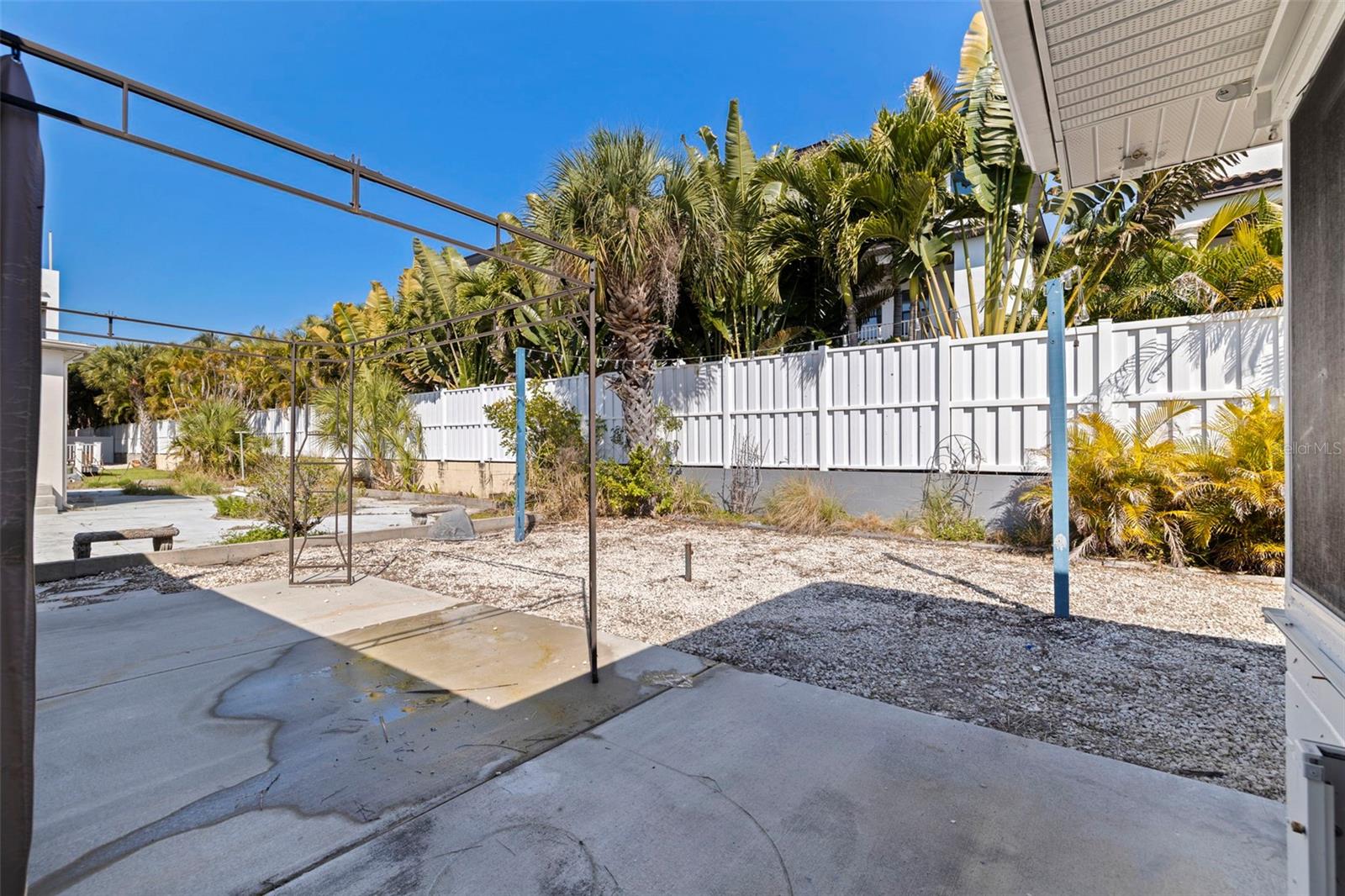 Image 24 of 37 For 176 175th Avenue E