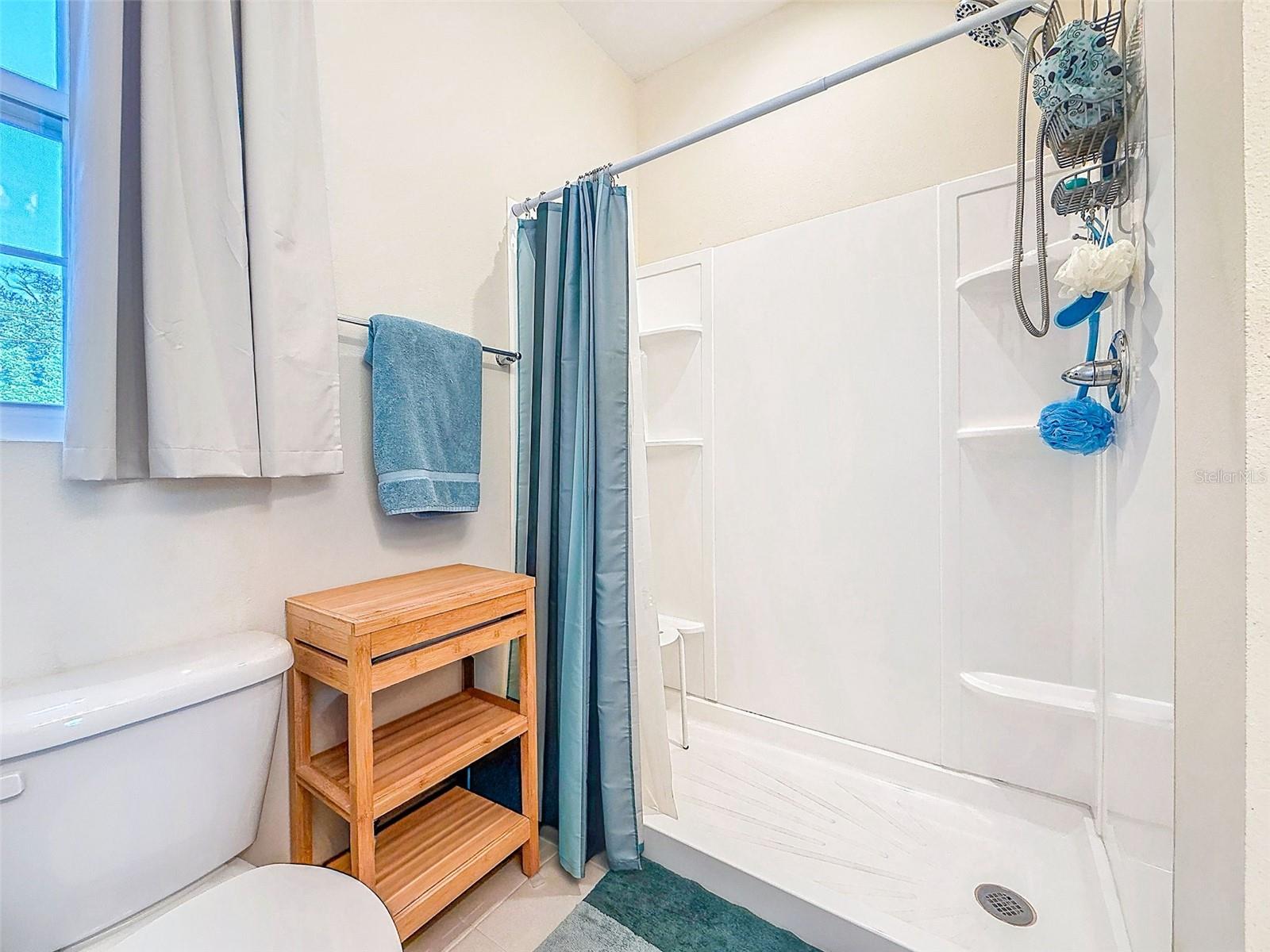 Image 37 of 93 For 1132 Martin Luther King Jr Ave