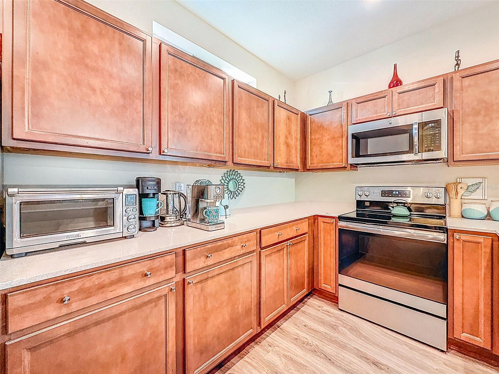 Image 8 of 93 For 1132 Martin Luther King Jr Ave