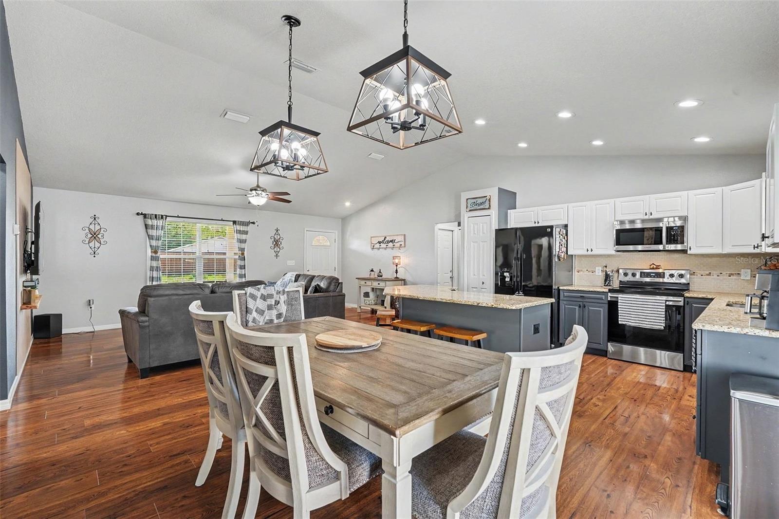 Image 10 of 31 For 2113 Clayton Avenue