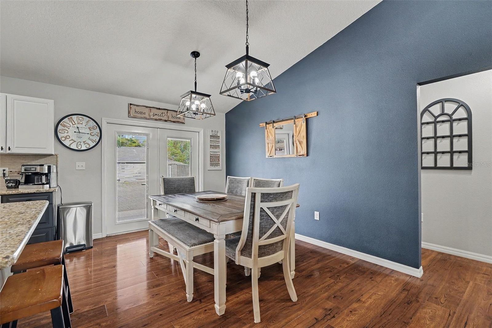 Image 11 of 31 For 2113 Clayton Avenue