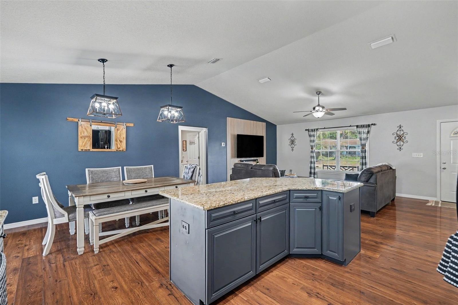 Image 15 of 31 For 2113 Clayton Avenue