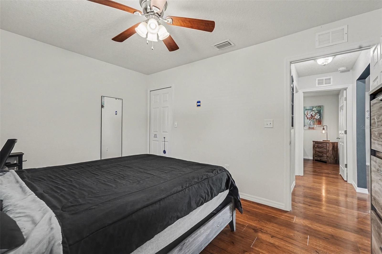 Image 22 of 31 For 2113 Clayton Avenue