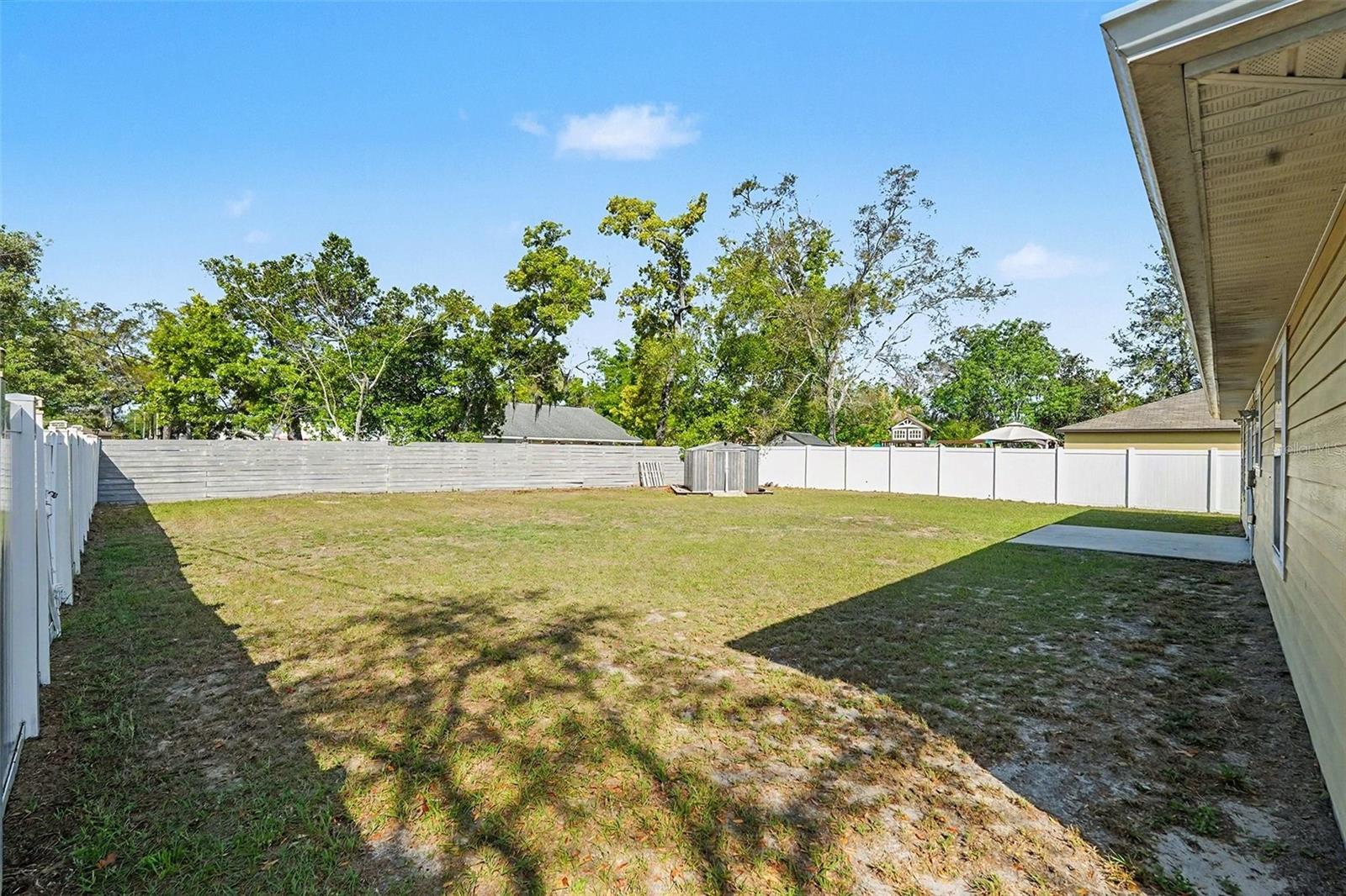 Image 28 of 31 For 2113 Clayton Avenue