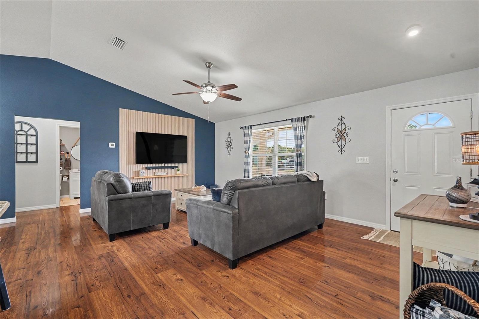 Image 6 of 31 For 2113 Clayton Avenue