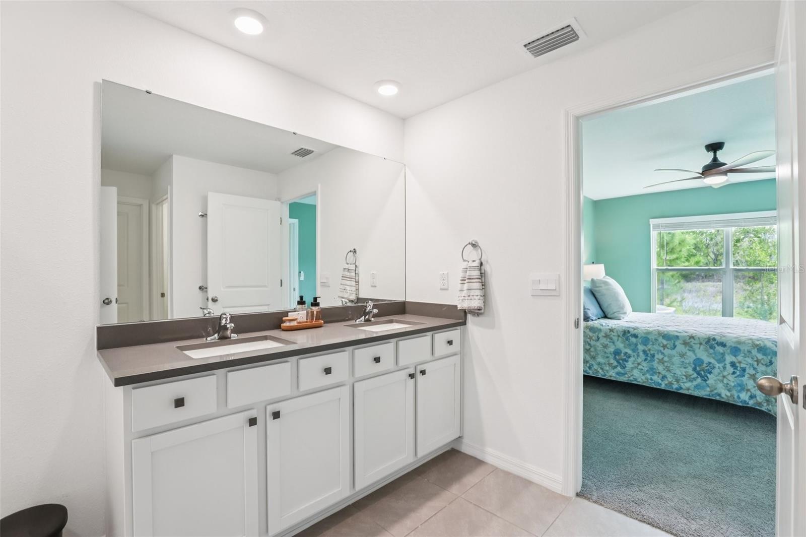 Image 36 of 52 For 1804 Tahitian Sunrise Drive