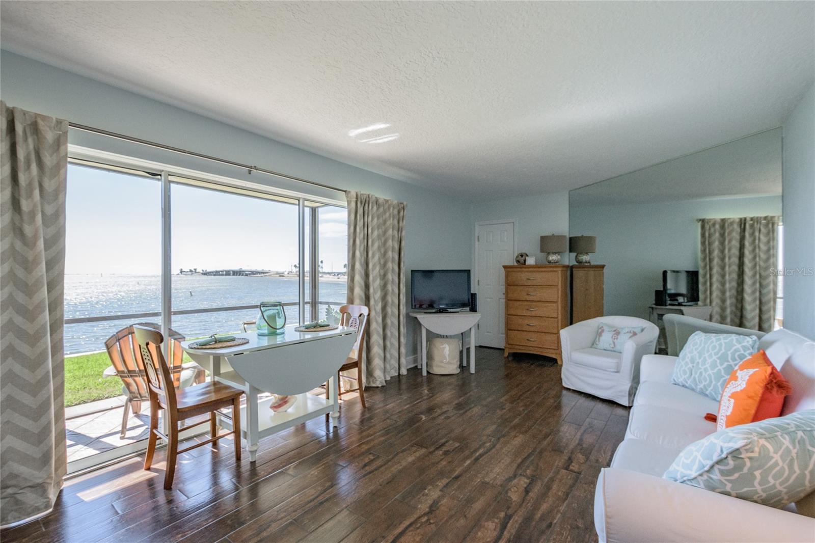 Image 11 of 26 For 2566 Gary Circle 3