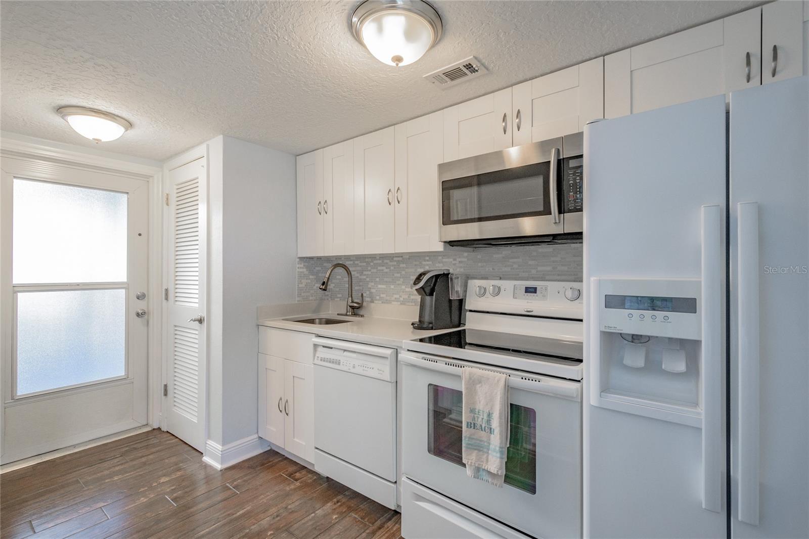 Image 8 of 26 For 2566 Gary Circle 3