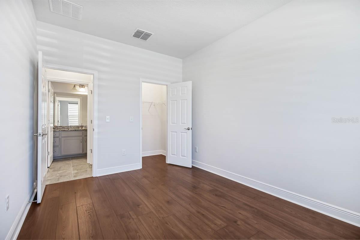 Image 14 of 28 For 13891 Kingfisher Glen Drive