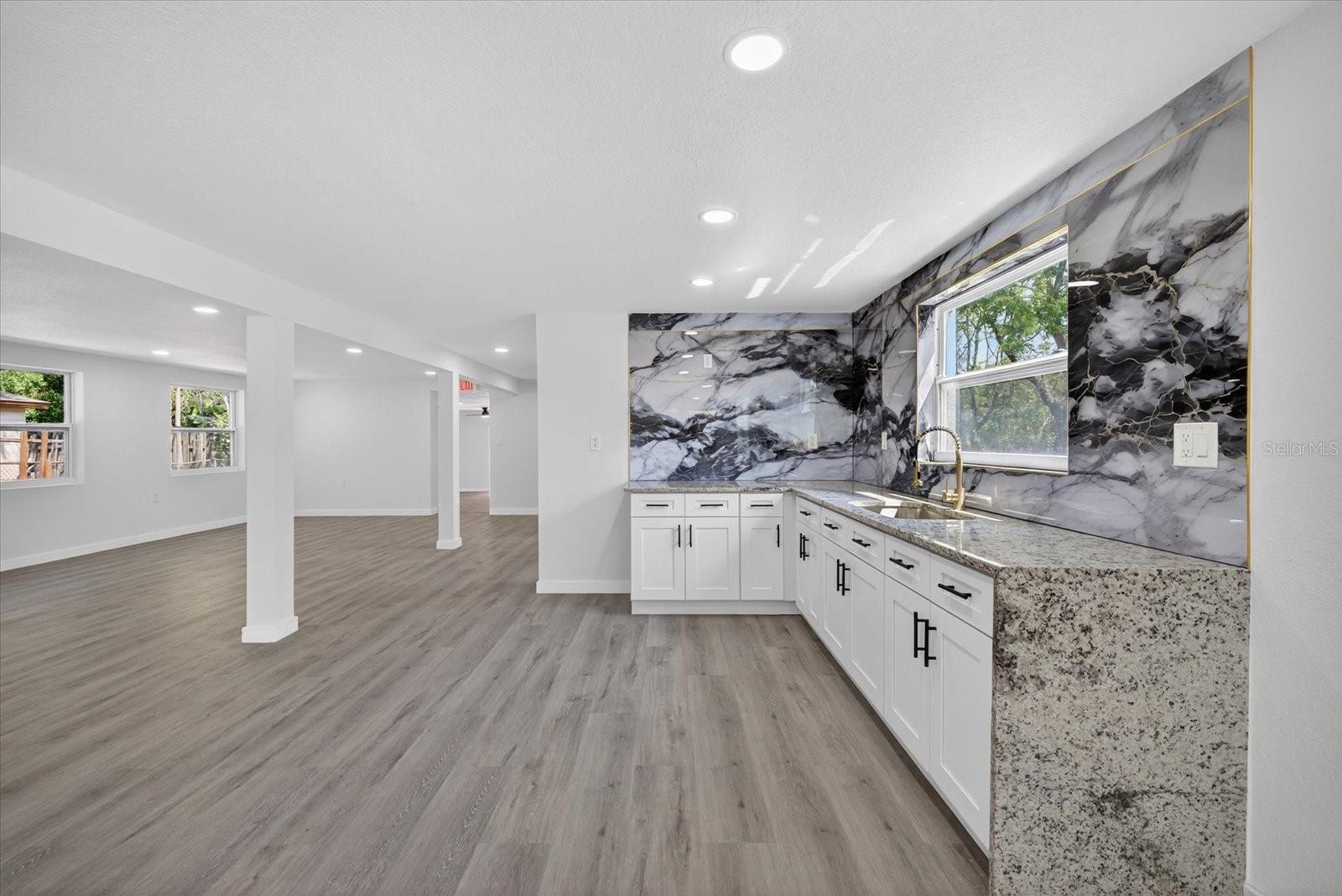 Image 10 of 44 For 6334 Congress Street