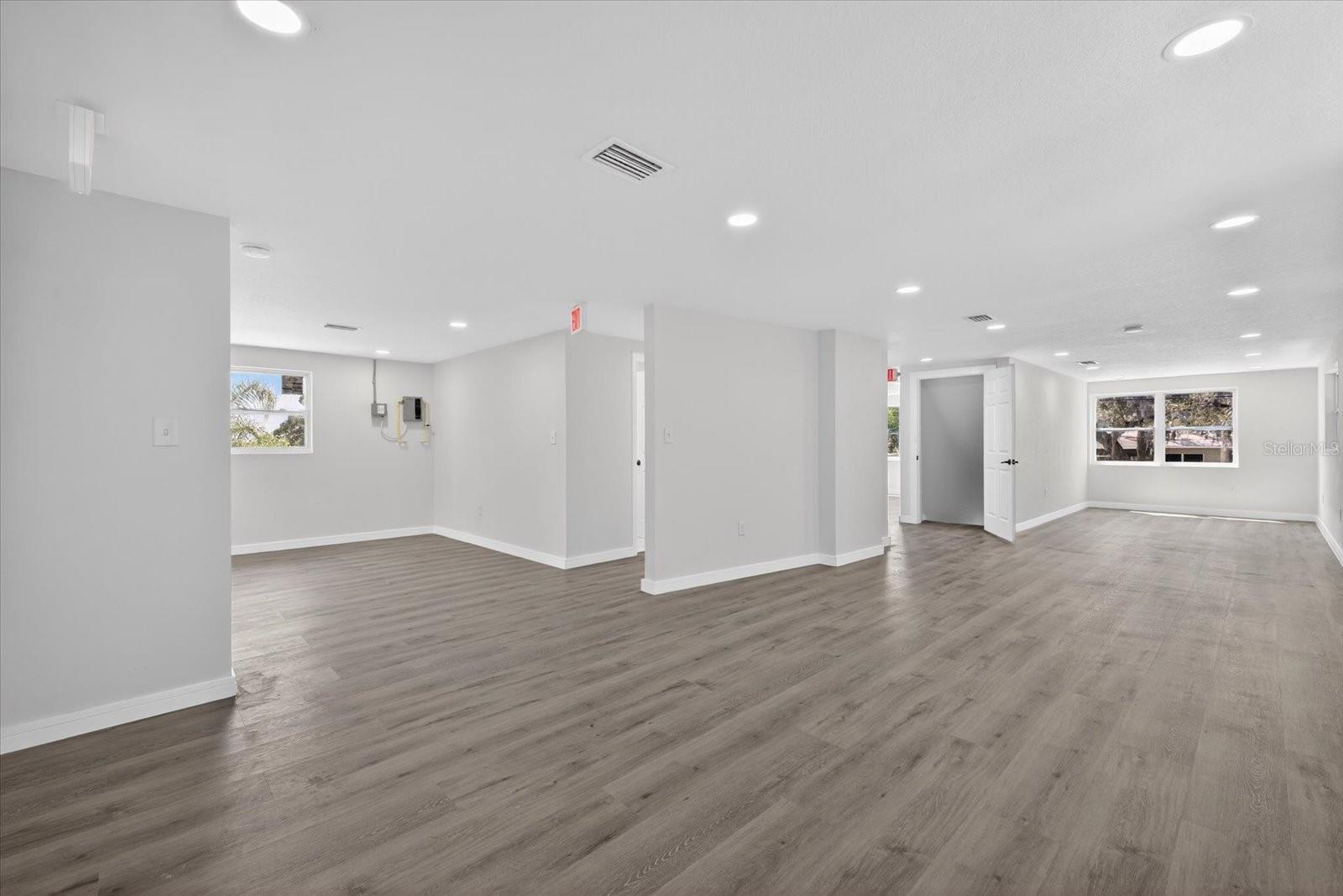 Image 20 of 44 For 6334 Congress Street