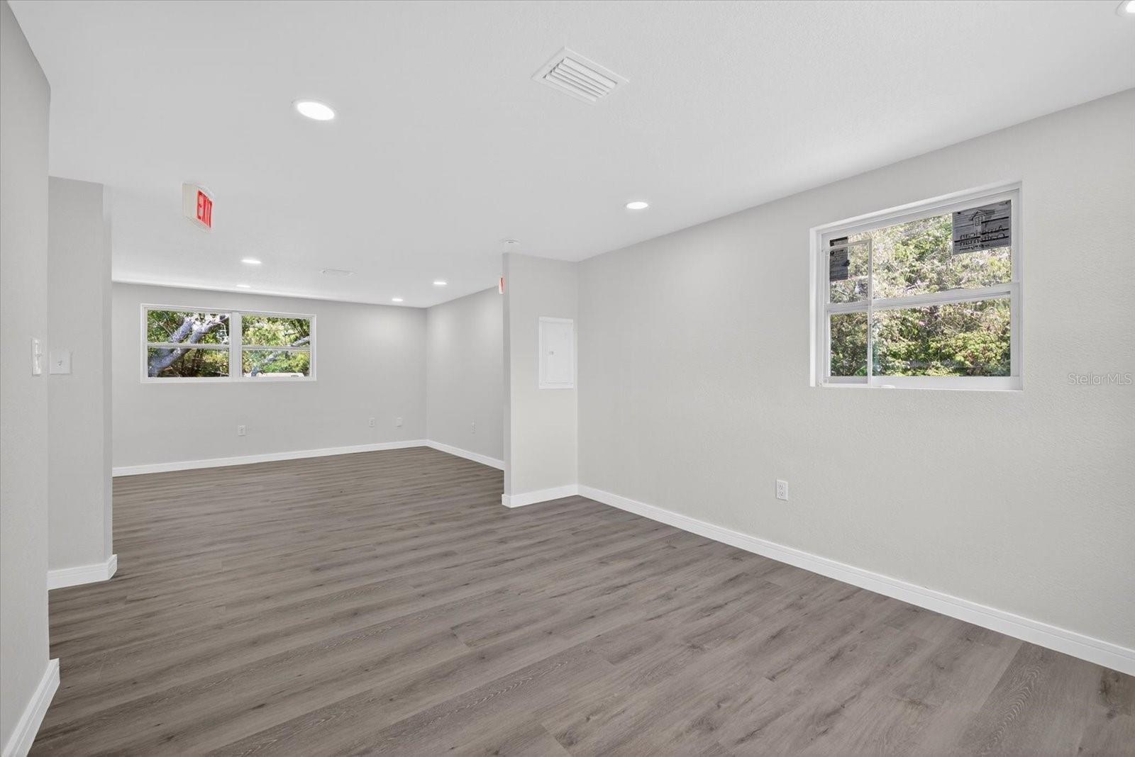 Image 22 of 44 For 6334 Congress Street