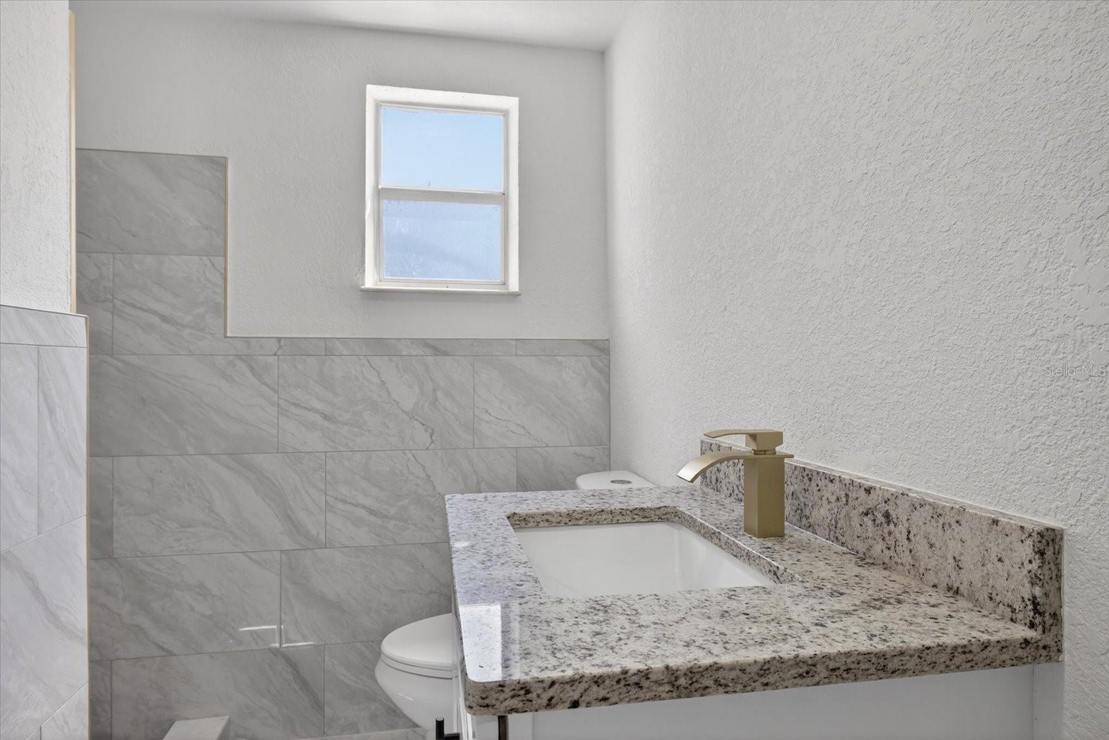 Image 28 of 44 For 6334 Congress Street