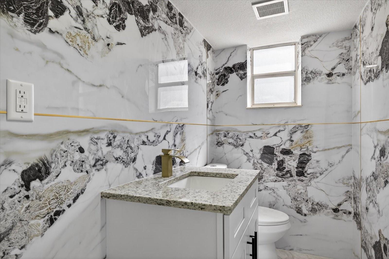 Image 29 of 44 For 6334 Congress Street