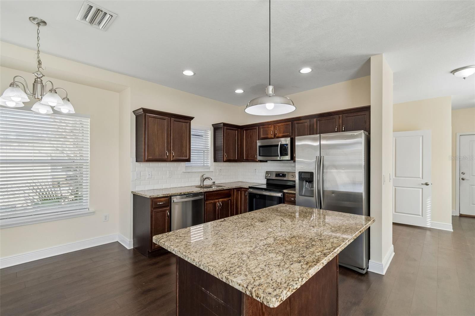 Image 7 of 27 For 2322 Chestnut Street