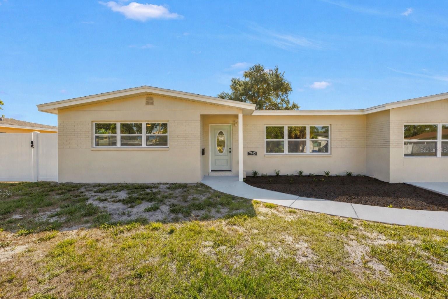 Details for 7443 2nd Street N, ST PETERSBURG, FL 33702