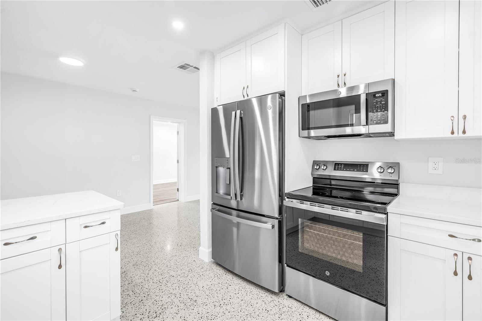 Image 14 of 33 For 7443 2nd Street N
