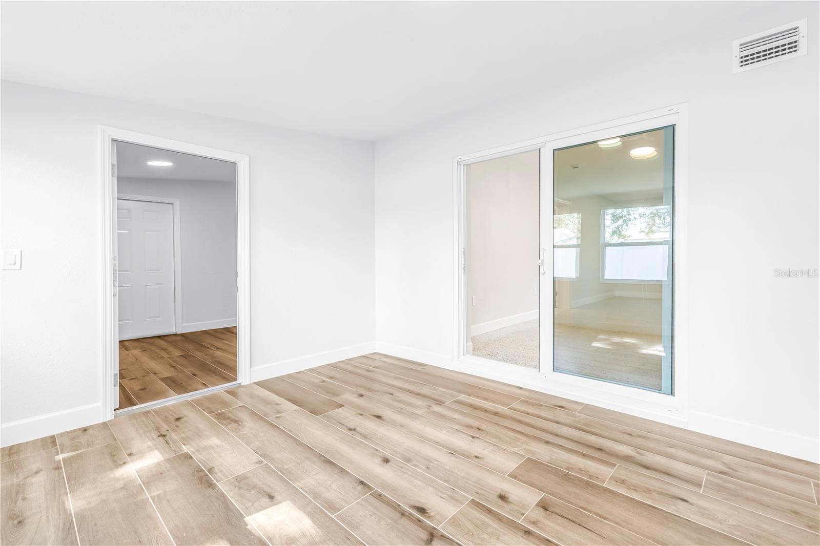 Image 17 of 33 For 7443 2nd Street N