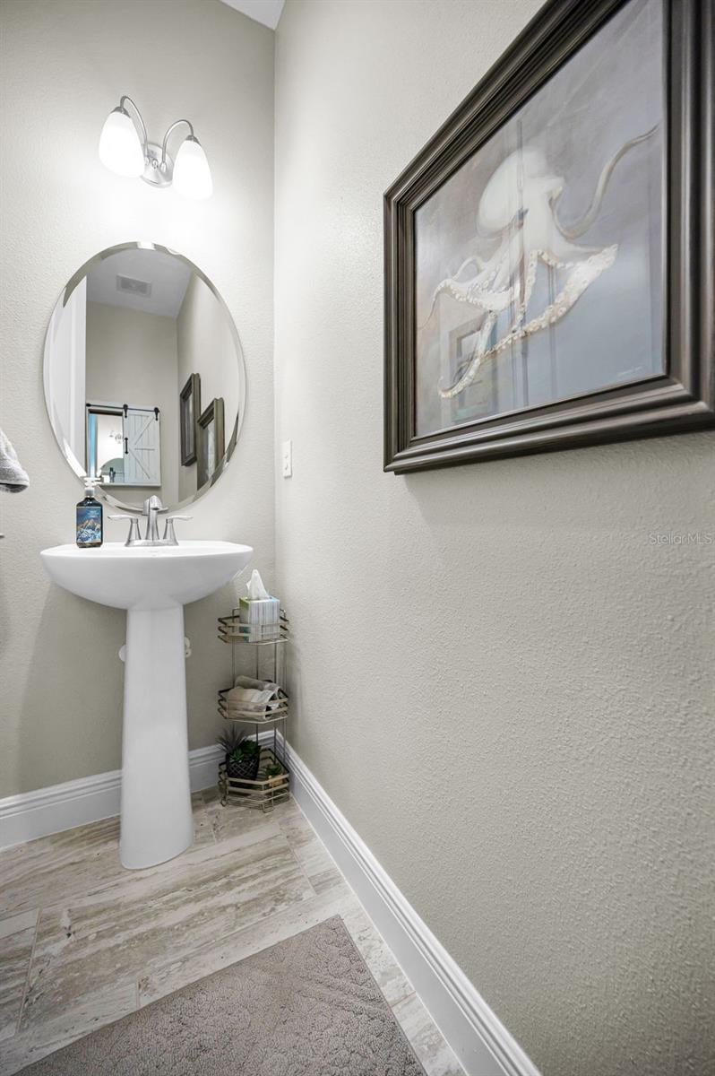 Image 21 of 98 For 1001 Starboard Court