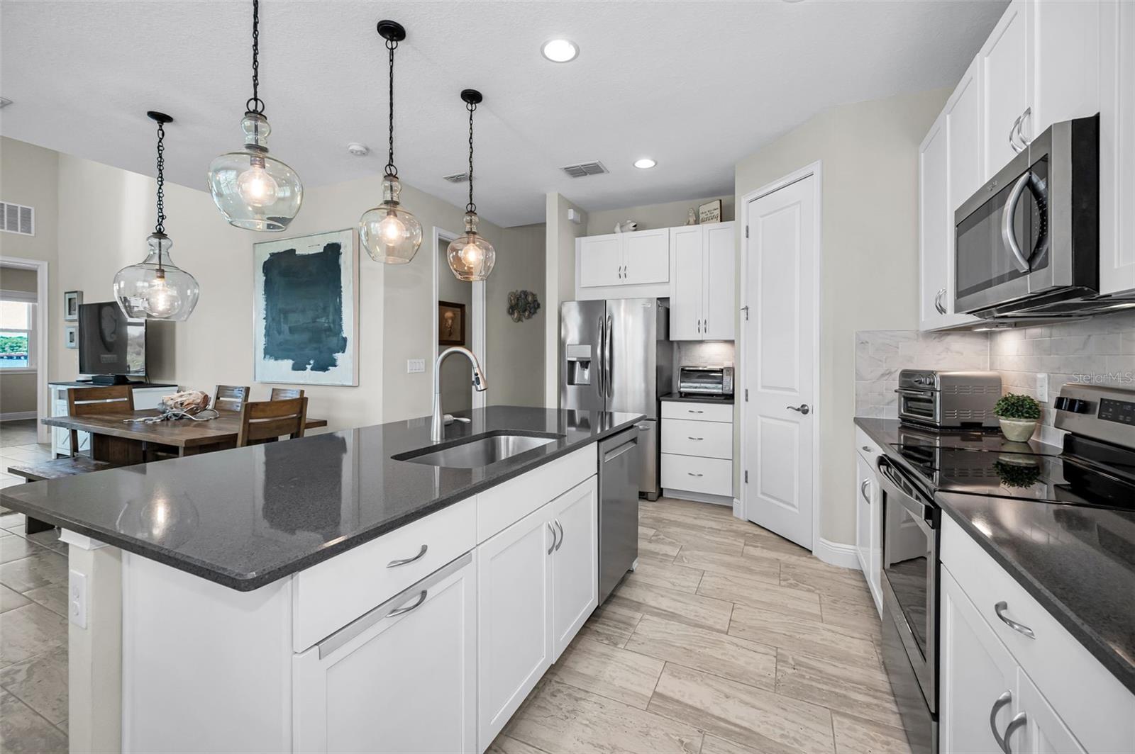 Image 26 of 98 For 1001 Starboard Court