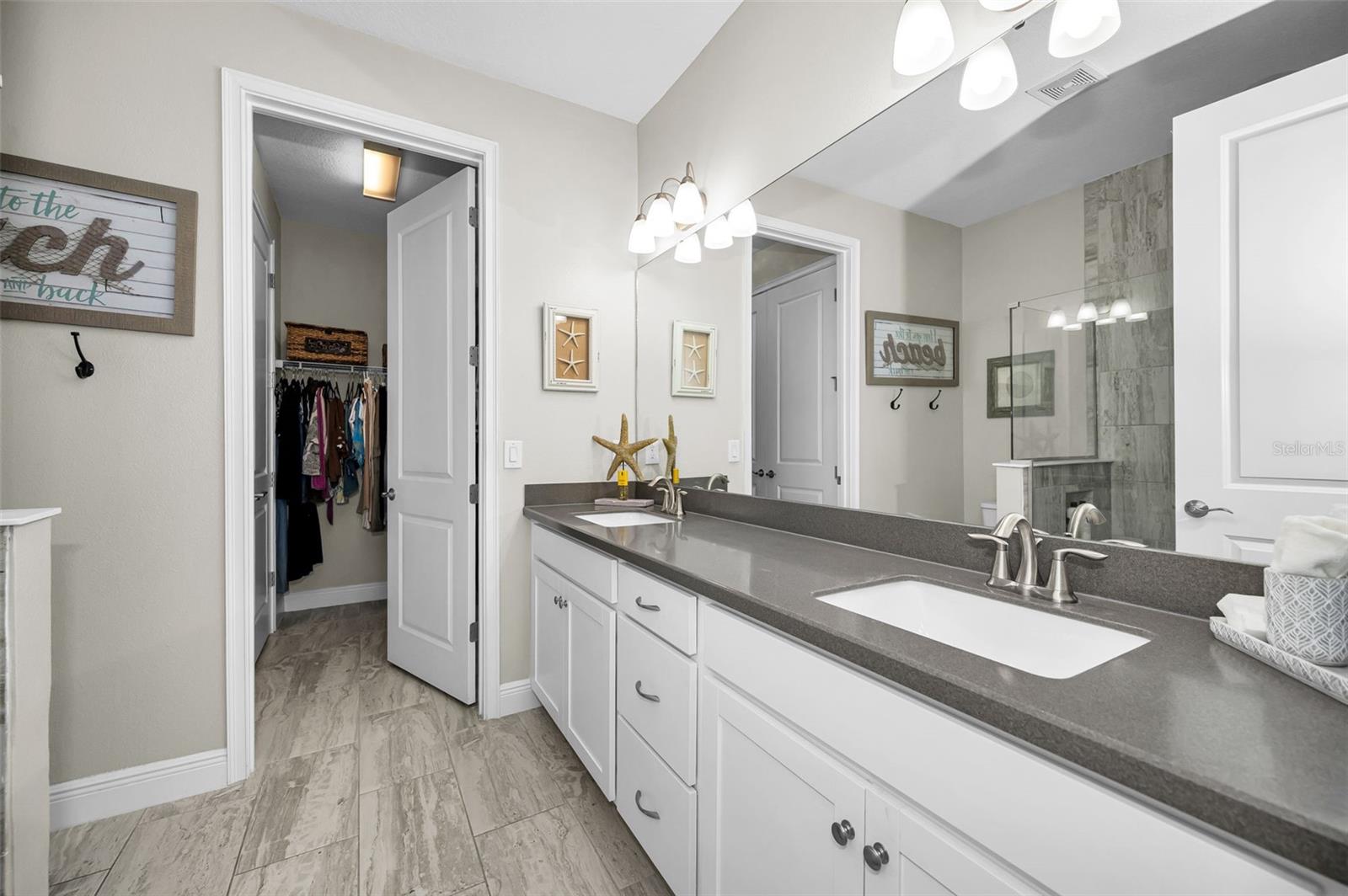 Image 37 of 98 For 1001 Starboard Court