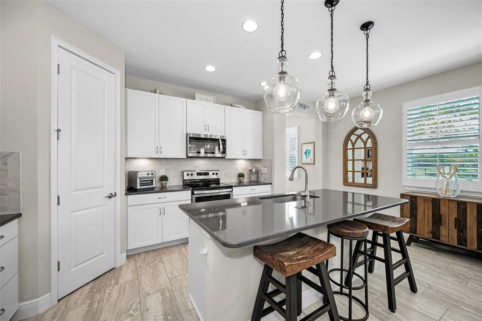 Image 40 of 98 For 1001 Starboard Court