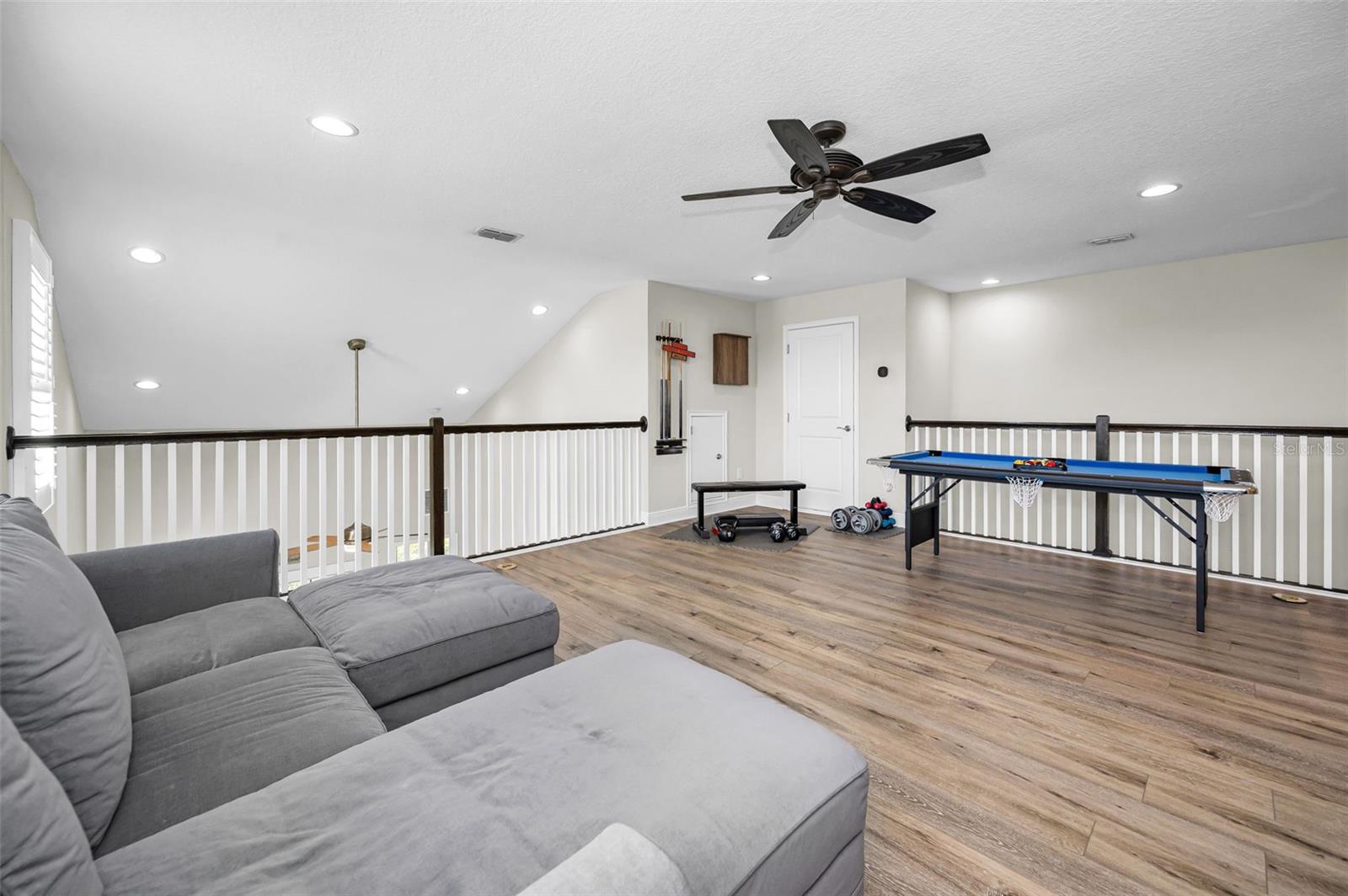 Image 44 of 98 For 1001 Starboard Court