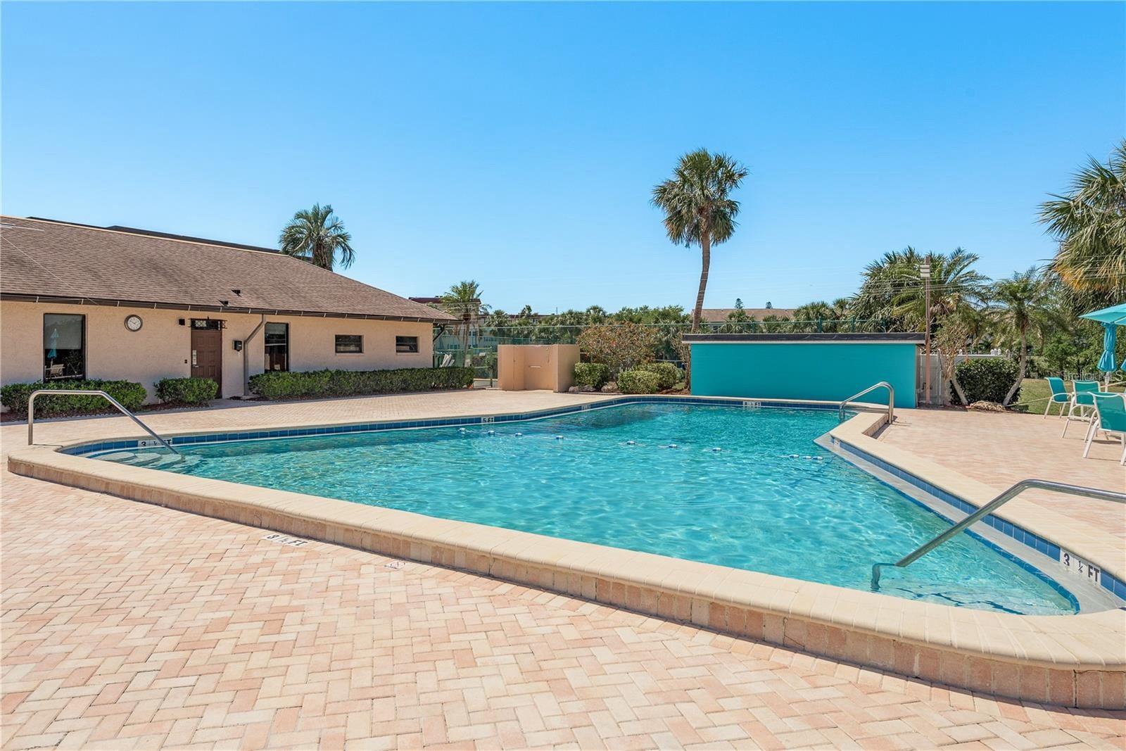 Image 15 of 18 For 6425 Shoreline Drive 10503